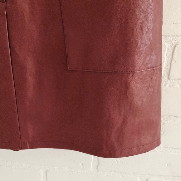 Zara Mini Skirt Vegan Leather Dark Red Wine/Burgundy Gold A-line Like new XS - Picture 14 of 16